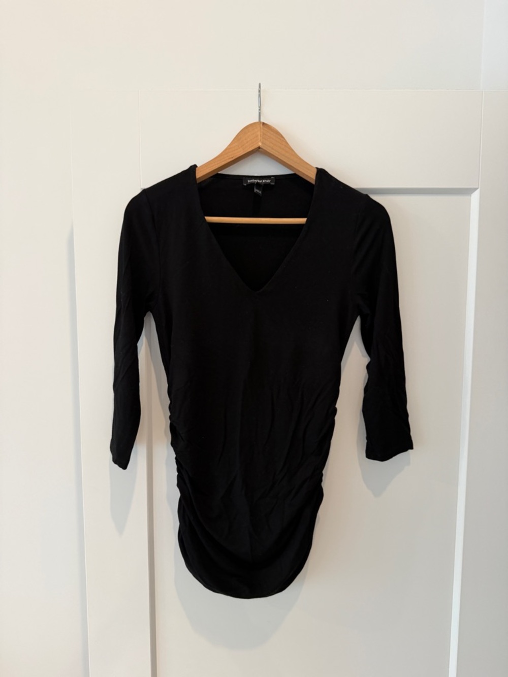 Isabella Oliver Maternity Black V-Neck Ruched-Side Long Sleeve Top
